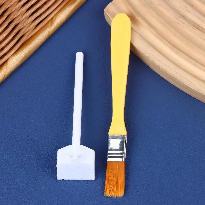 Ant Farm Sanitation Tools: Dustpan Kit with Small Sweeper for Hygienic Purposes. - Image 3