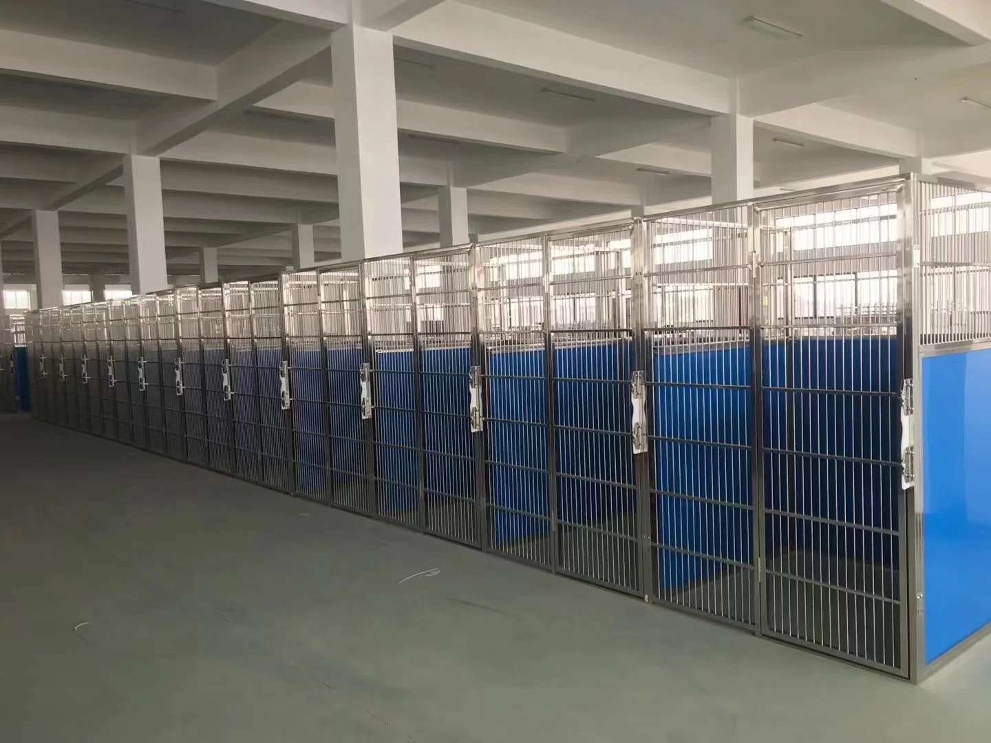 Dog Pet Animal Cages Veterinary Kennel Dog Kennels Large Outdoor Weather Proof - Image 6